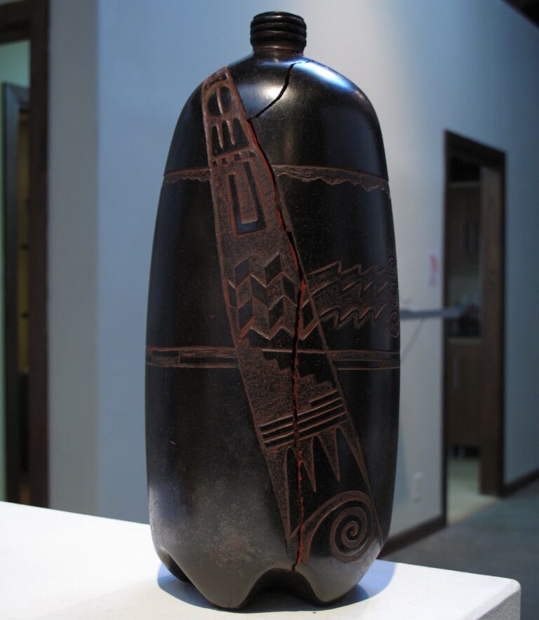 Jami Porter Lara's first bottle-shaped work (2011) by Nina Dubois